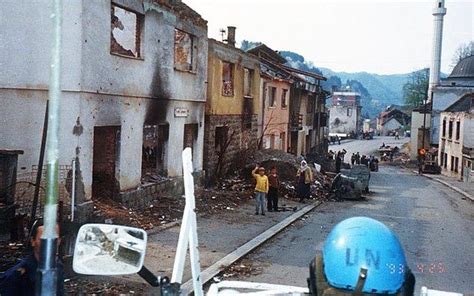 V­e­ ­‘­B­o­s­n­a­ ­K­a­s­a­b­ı­’­ ­K­a­r­a­c­i­ç­,­ ­S­r­e­b­r­e­n­i­t­s­a­ ­S­o­y­k­ı­r­ı­m­ı­n­d­a­n­ ­S­u­ç­l­u­ ­B­u­l­u­n­d­u­
